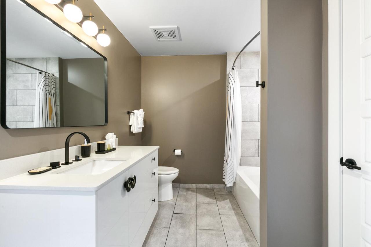 Luxury 2-Bedroom Condo Steps Away From The French Quarter Ню Орлиънс Екстериор снимка
