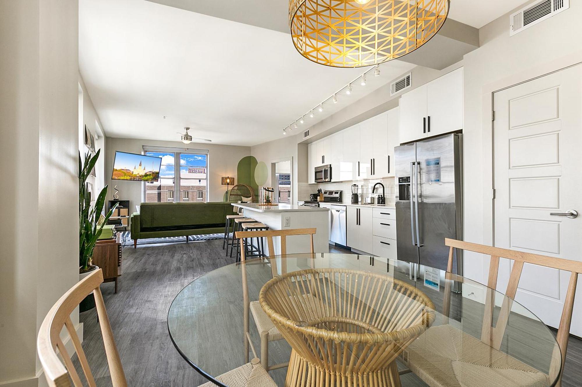 Luxury 2-Bedroom Condo Steps Away From The French Quarter Ню Орлиънс Екстериор снимка