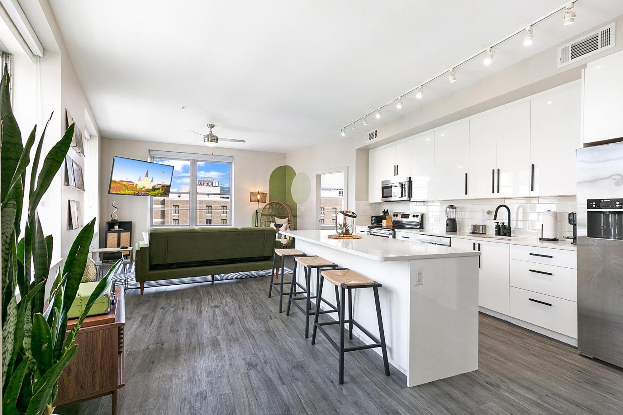 Luxury 2-Bedroom Condo Steps Away From The French Quarter Ню Орлиънс Екстериор снимка