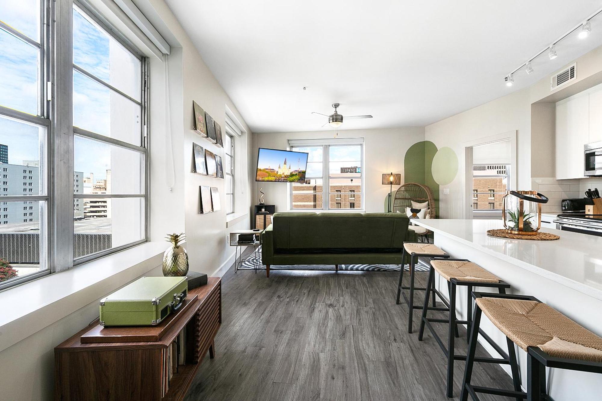 Luxury 2-Bedroom Condo Steps Away From The French Quarter Ню Орлиънс Екстериор снимка