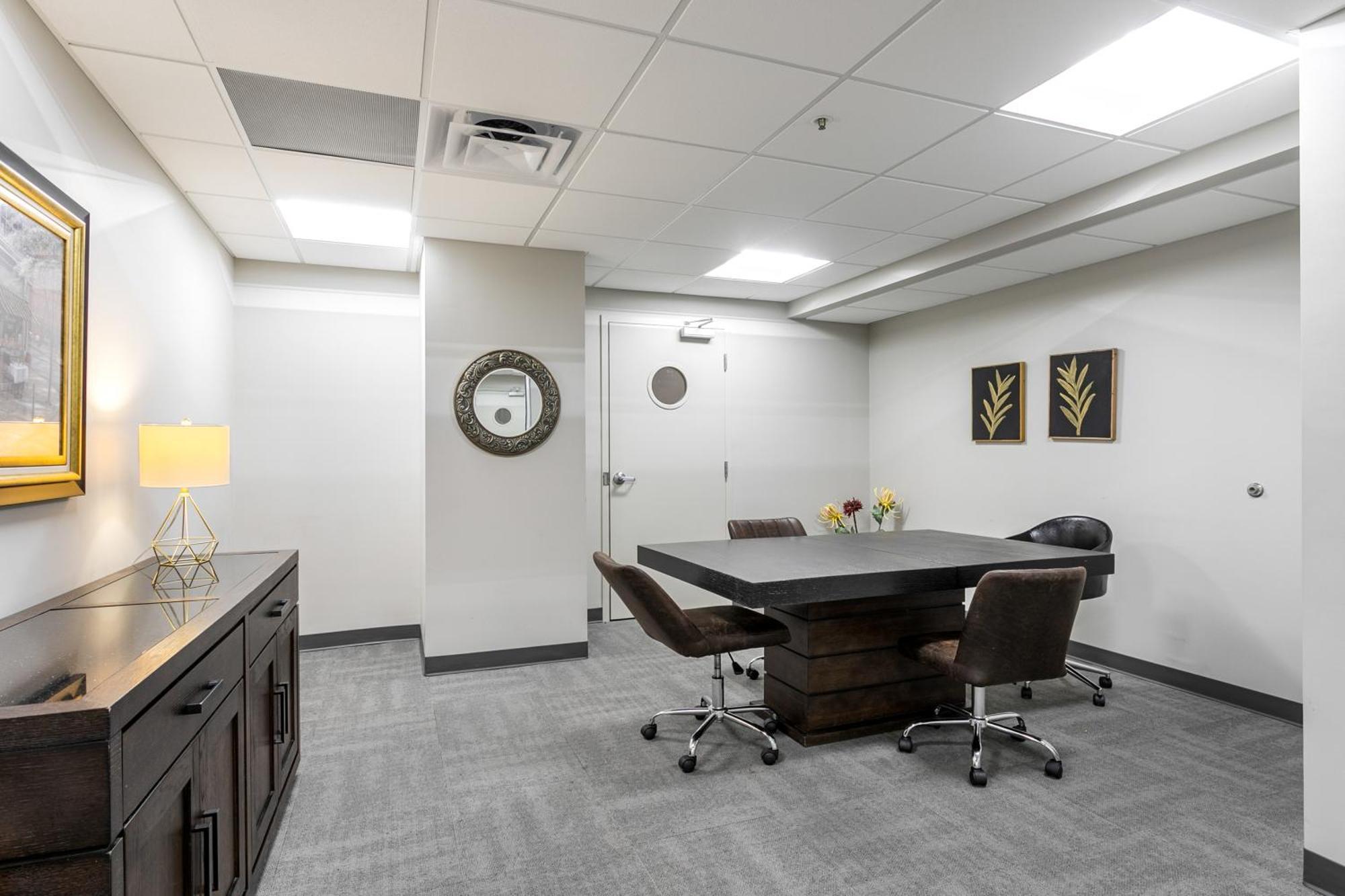 Luxury 2-Bedroom Condo Steps Away From The French Quarter Ню Орлиънс Екстериор снимка